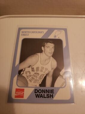 Donnie Walsh 1989 Collegiate Collection #154-North Carolina's Finest -Fresh Pull